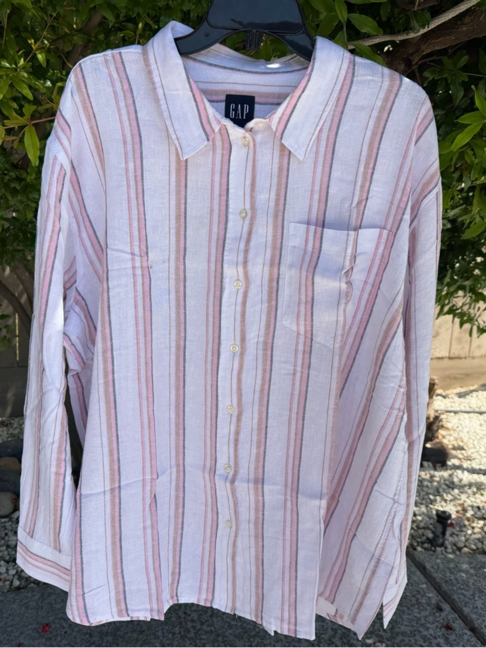 NWT GAP linen Women's Pink and White linen Striped Button Down Shirt